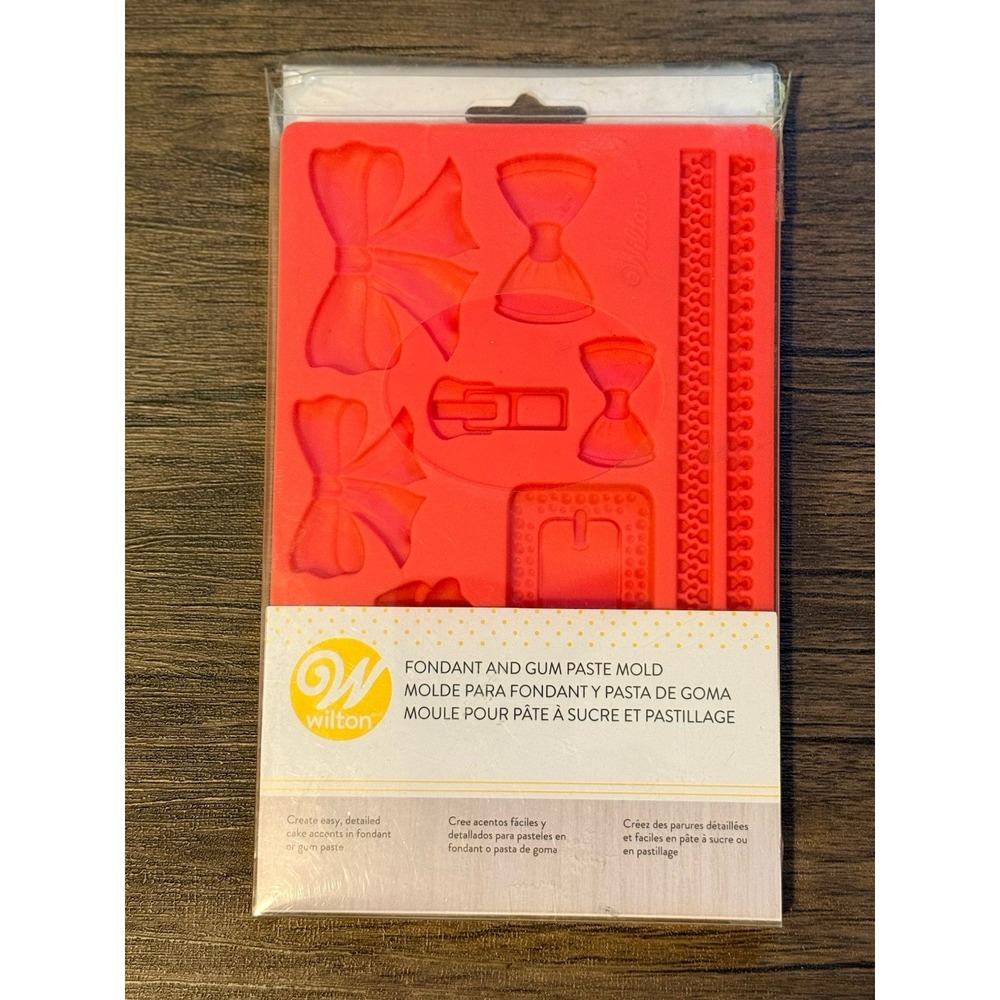 Wilton Fondant & Gum Paste Pink Mold Bows Ribbon Buckle Zipper - Dishwasher Safe